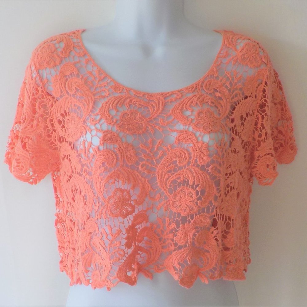 Girls' Cropped Peachy Lace Top